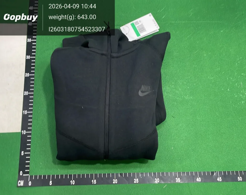 Nike Tech Fleece Black Hooded Jacket QC inspection photo